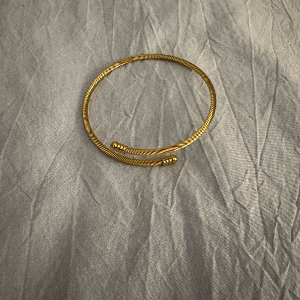 Gold Twisted Wire Bracelet
